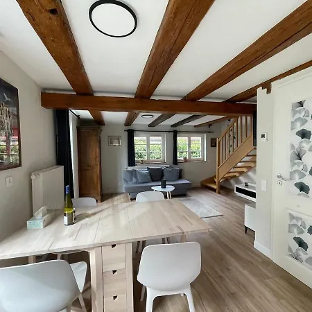 아파트 A Day In *